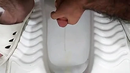 Yeni bir boşalma videosu.