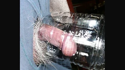 Japon yaşlı adam penis gösterir