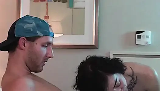 Super sexy zierliches tätowiertes teen lutscht schwanz - zusammenstellung 2