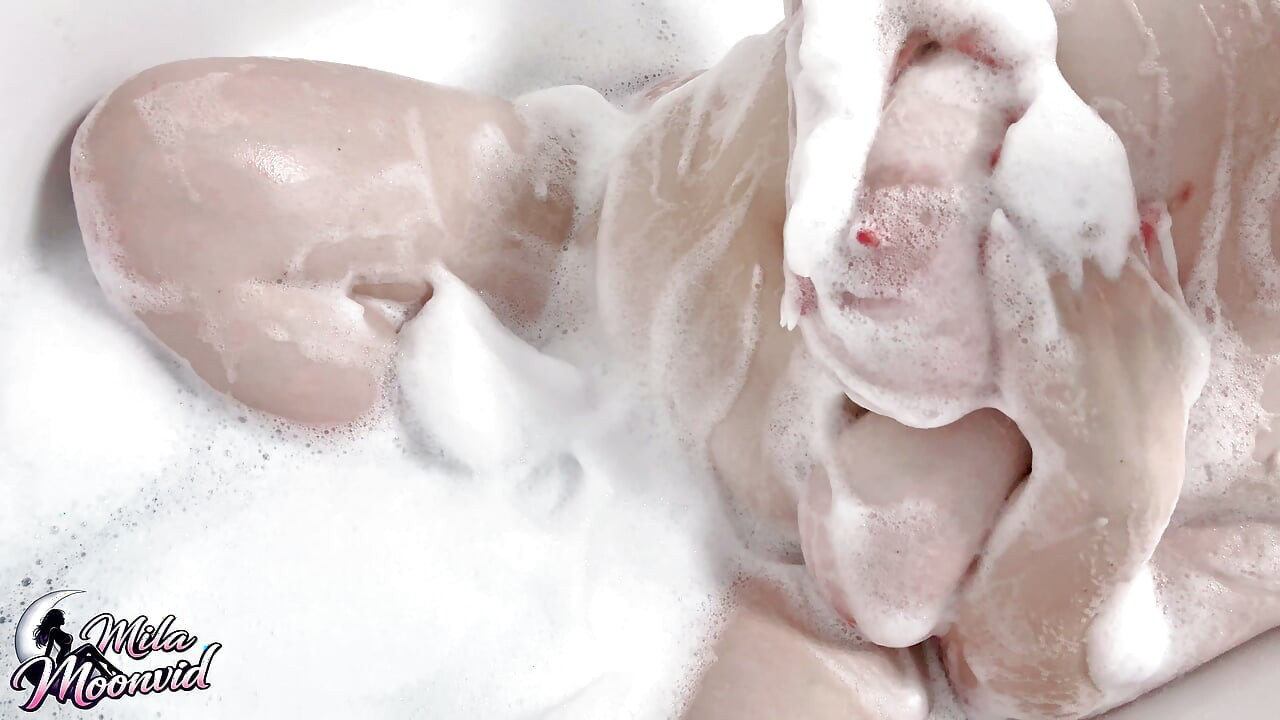 Bathub playtime, watch me clean my hole...