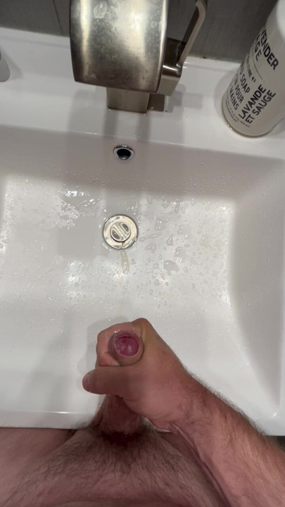Muncrat di kamar mandi cepat