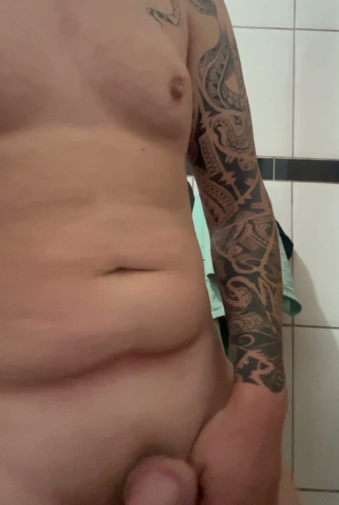 Young looking for hot women