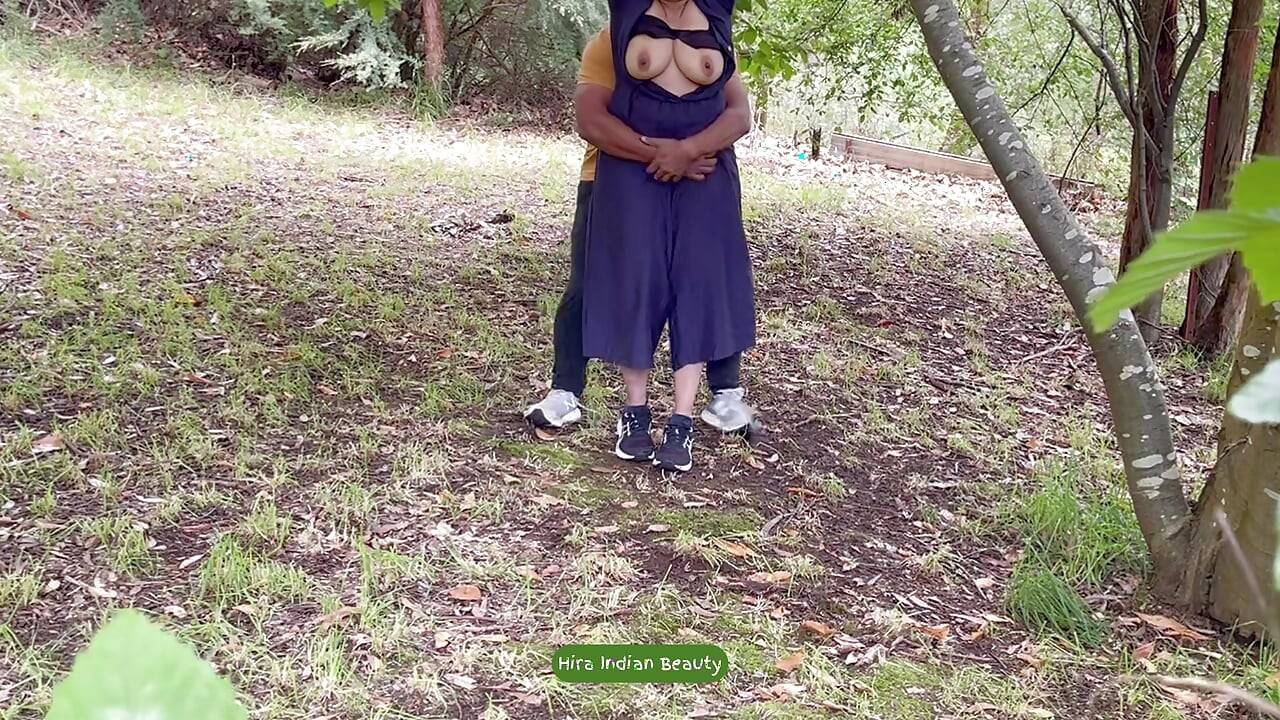 Curvy Desi Aunty Shows Off Her Blowjob Skills Before Hardcore Outdoor Anal Fuck - Public Sex