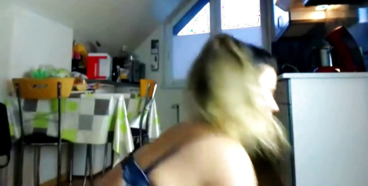 Captivating Booty Alert Watch Sexydea in Sensational Doggystyle Action!