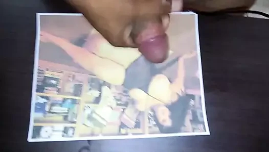 Tributo para kıvrımlı fışkırtma tanrıçası