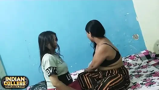 Teman seks lesbian india yang hot lagi asik fingering dan ngentot toket besarnya