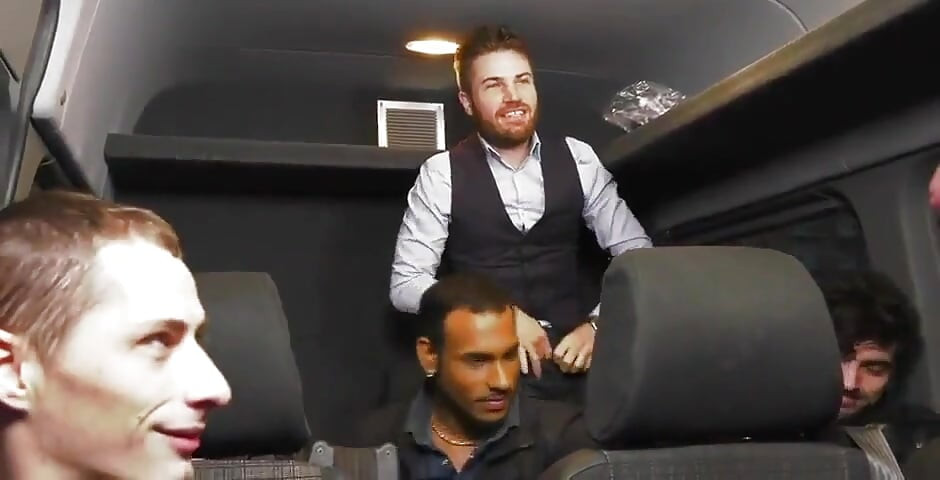 2731 Sex în grup cu băiat francez în autobuzul de pe drumul Paris