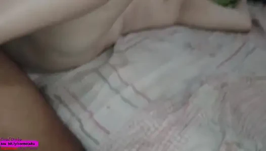 Evli kadın fetişi arkadaşıyla sikişmek ve kocasına izletmek
