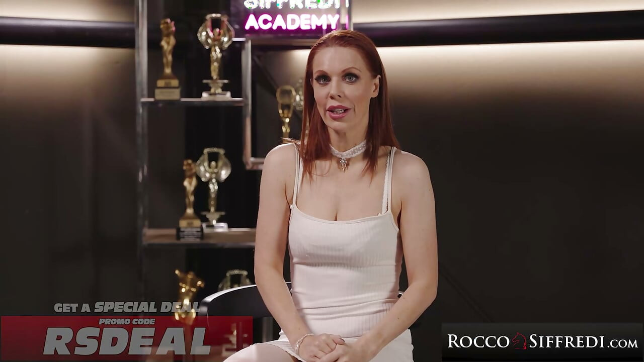 ROCCO SIFFREDI - MILF ruiva sendo fodida pelo pau enorme do Rocco - Kelly Stafford