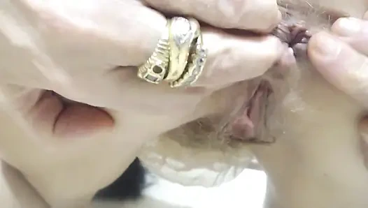 Tua Molgie'nin Vajina Açışı Videosu Yakından Kıç ve Ayaklar Yakın Çekim