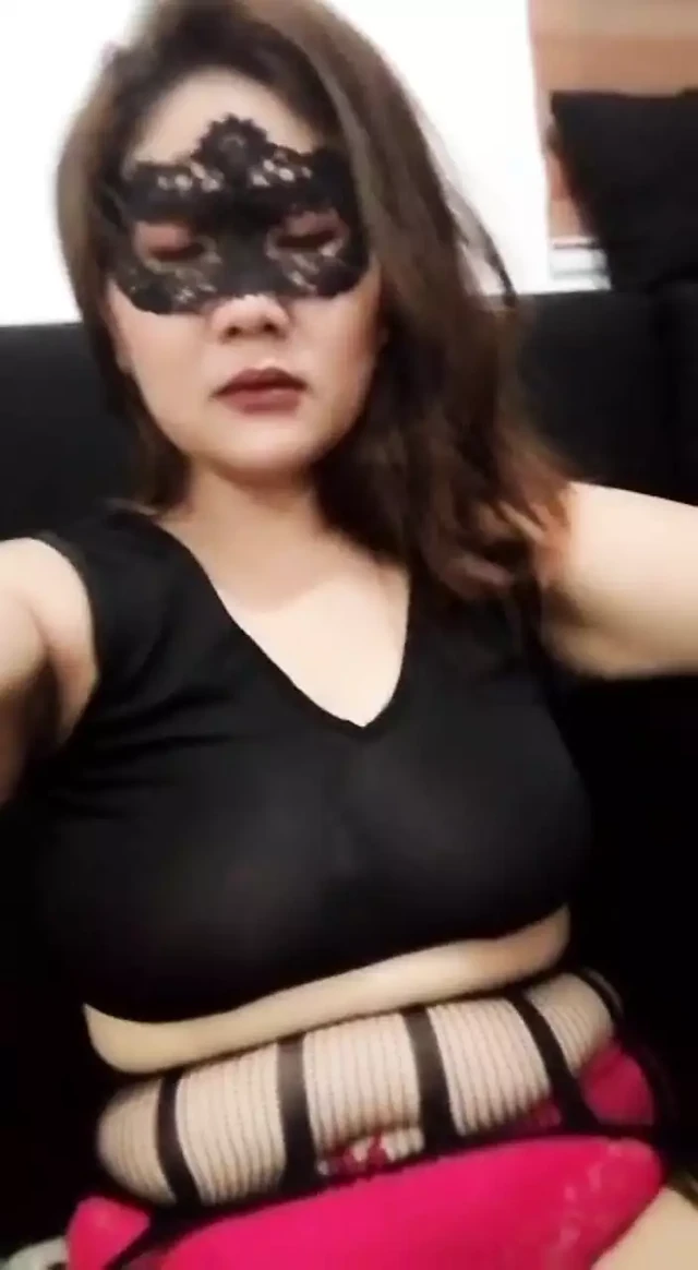 Wife decided mastrubate in front of husband