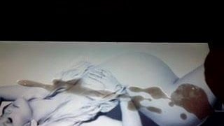 Трибьют спермы для красивой беременной Christina Aguilera 02