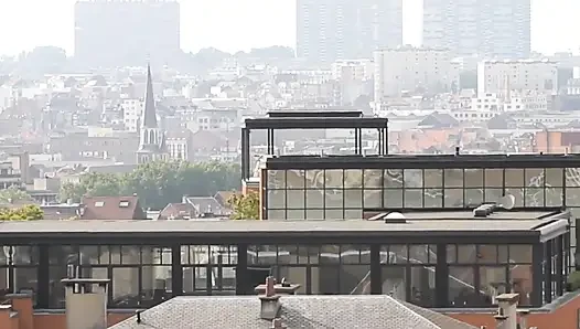 Dildo satıcısı sarışın kız
