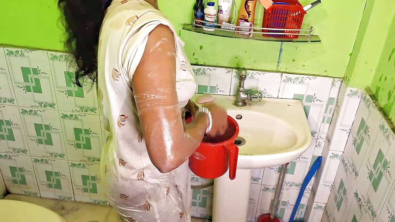 stepsister's shower surprise turns hot, stepbrother records it and fucks her viral xvideo