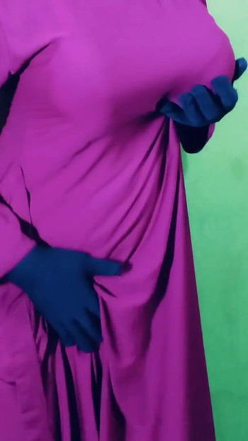 Amerikai falusi lány élvezi a pár új otthonát a parasztházban Ázsiai ázsiai pornó | Klip 1