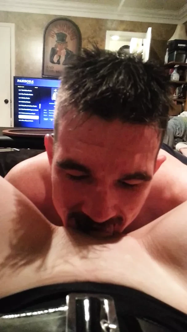 EATING SOME PUSSY THEN STRETCHING IT OPEN – TOMWOODS2020