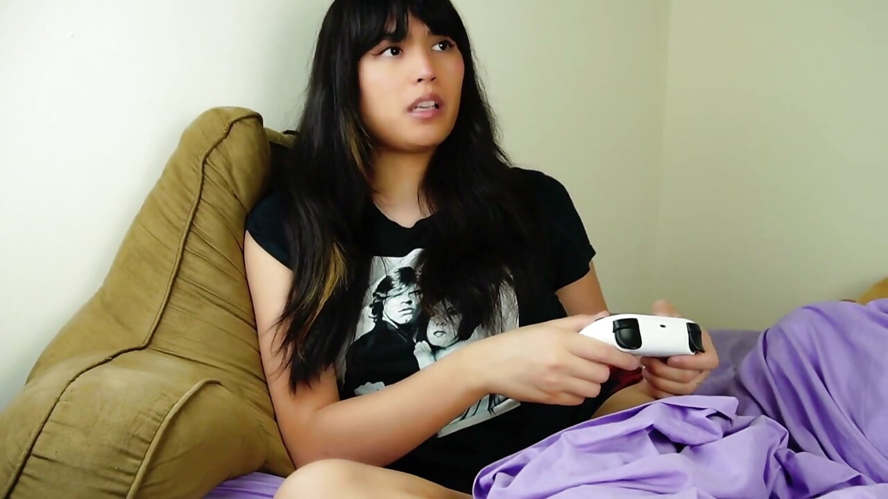 Your gamer stepsister is jealous!