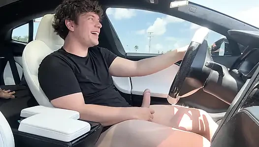 Geile Nymphomanin Alby Rydes Wird Hart Auf Dem Rücksitz Gefickt