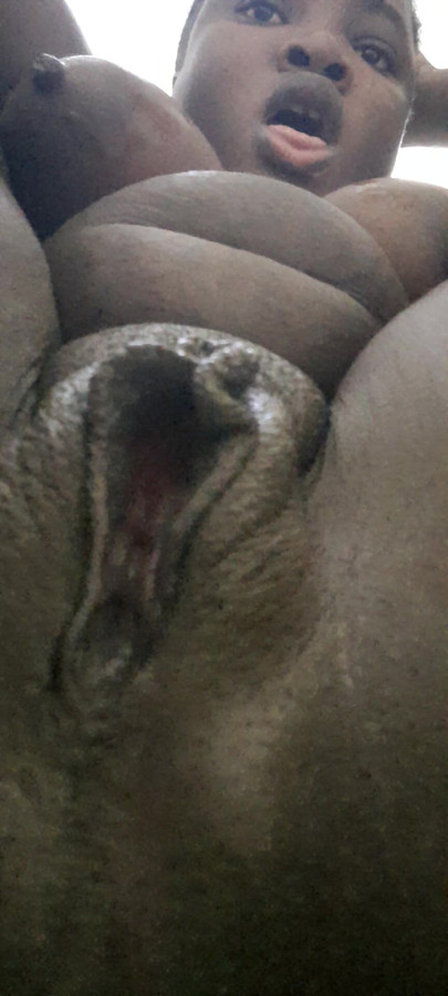 It's a fine morning with this hot black pussy on camera