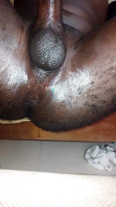 Oiled butt