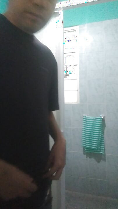 Nagpapalaro bago ako maligo