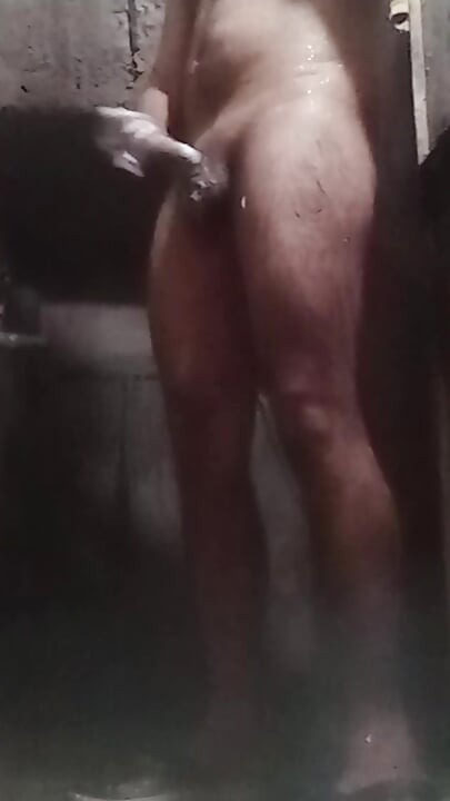 Shower ass Pakistani bhabhi