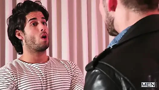 Erkekler - Diego Sans sert anal sekste Chris'i daha sert sikiyor