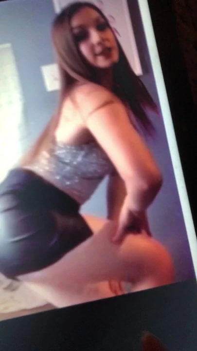 다시 던져서 사정하는 소녀