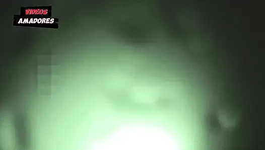 İki lezbiyen duş alıyor