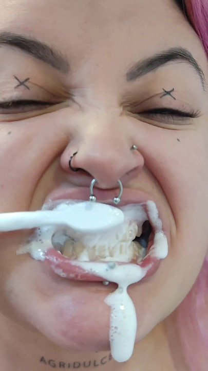 4K Tongue Mouth Uvula Face Toothbrushing Good Quality Image
