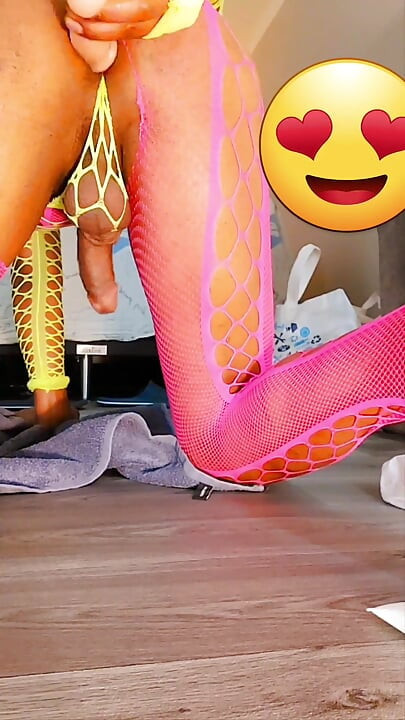 ชักว่าวคําแนะนําฉันขี่ดิลโด้สอนชักว่าว