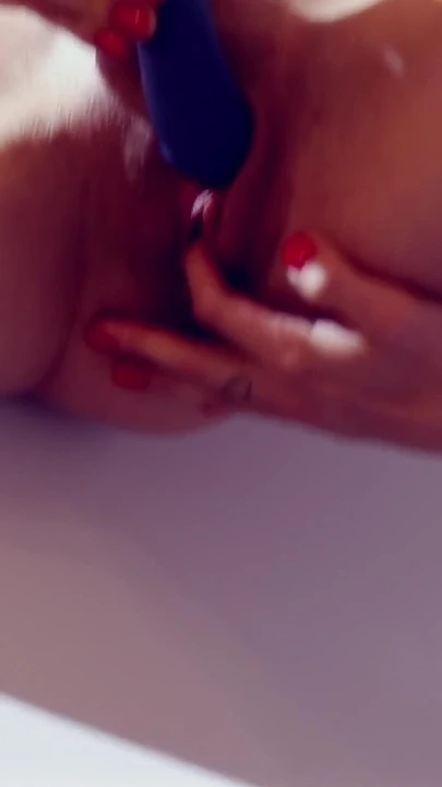 Tiffany Tatum - 亲密的高潮乐趣