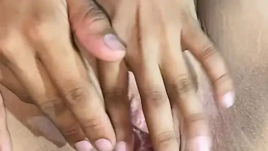 Memek merah mudaku masih perawan dan pengen dientot untuk pertama kalinya, penuh sperma di dalam, video x tamil india.