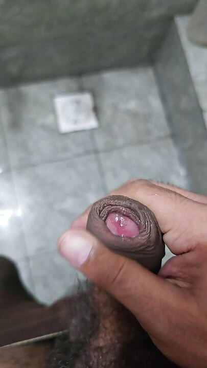 Peeing, massaging, rubbing and tap fucking