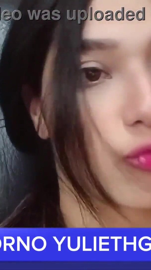 My stepsister with her innocent face asks me to let her give me a great oral | Clip 1