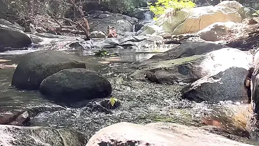 2 Latina swallow 2 cocks of strangers in the middle of the forest