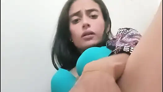 Sehr heiße latina