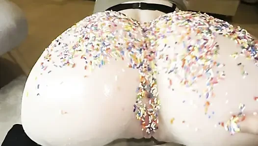 I prepared a cake with my own ass! Are you a fan of sweet ass white girl?
