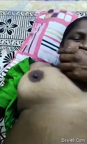 Buddhi sasu maa ko choda