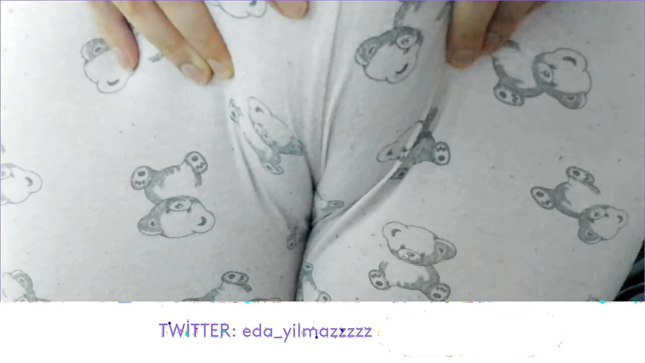 CAMELTOE- PAJAMA- SWOLLEN PUSSY
