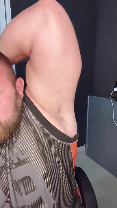 Muscle Ddy Catches You Perving