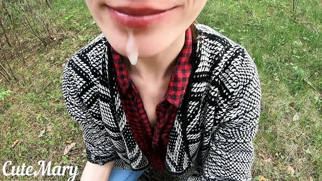 FIRST TIME OUTDOOR BLOWJOB AND SWALLOW - OUTDOOR RECREATION