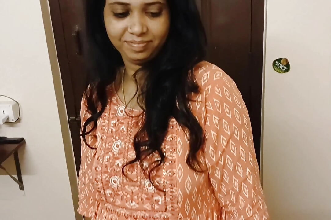 DESI INDIAN STRANGER GIRL FUCKING IN HOTEL ROOM