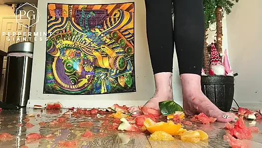 67 Giantess Size 16 Slo-mo Feet Crush Slow Motion Oranges & Watermelon Destruction