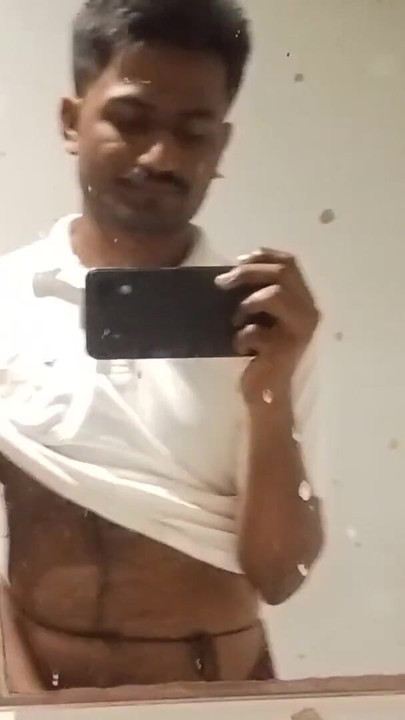 ポルノスターVIPがセルフハンドポンプで|クリップ1