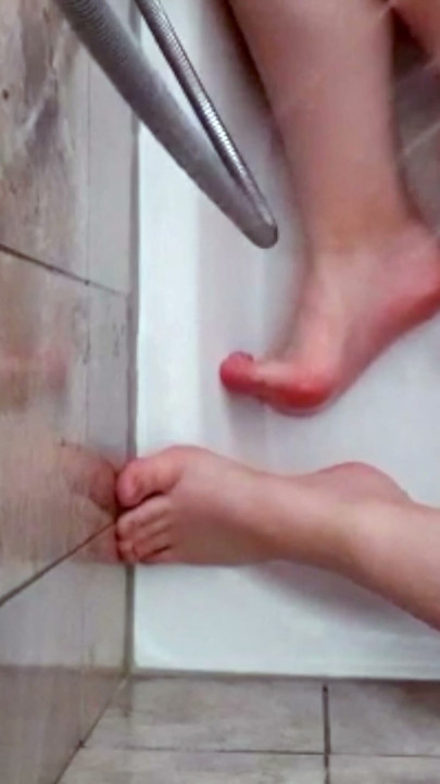 18 year old teen shower and masturbation | Clip 1