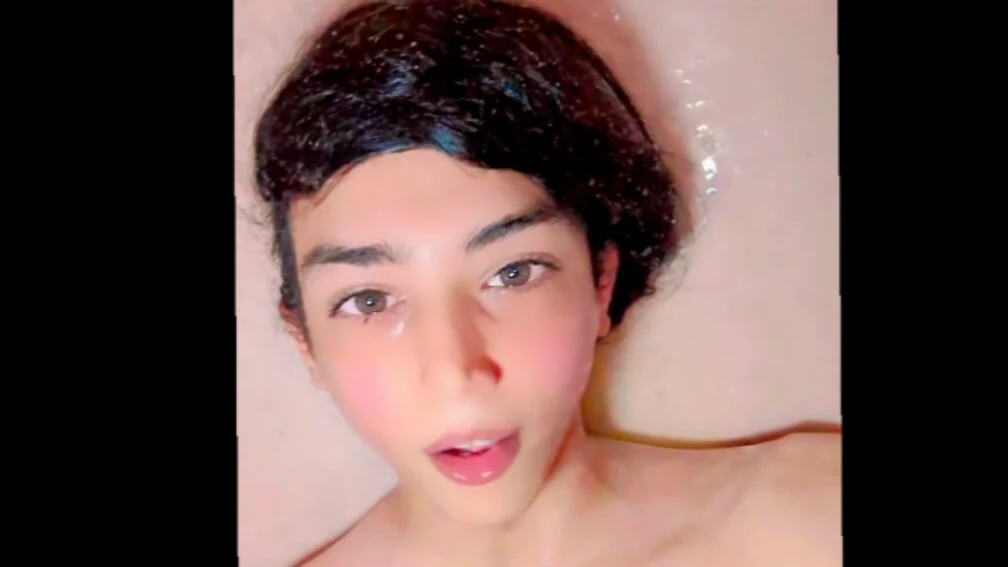 Maricas mijando compilação
