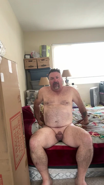 Memorable moment from "Luvbennude and His New Plugs"