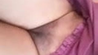 Tamil tante toont grote borsten