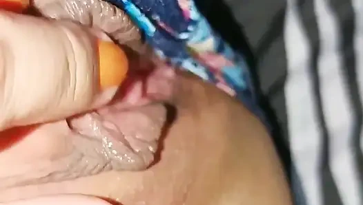 Gadis hot india mumbai lagi asik masturbasi pakai jari-jarinya